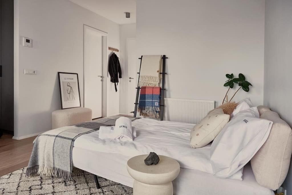 Norr, Mount View Apartment, Center *