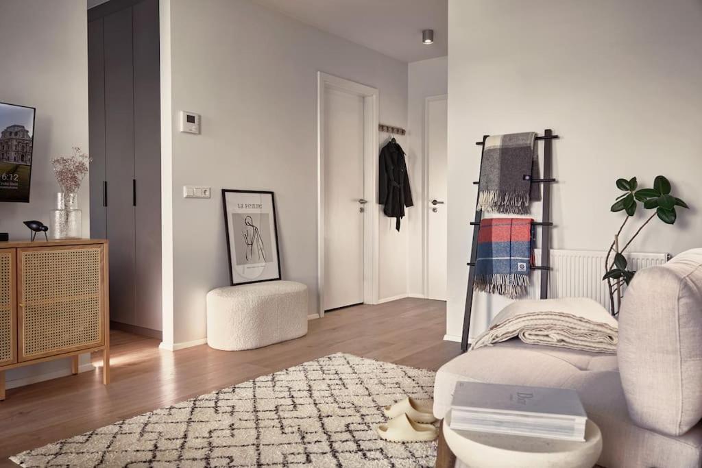Norr, Mount View Apartment, Center *