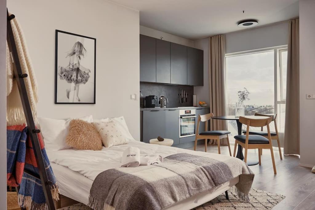 Norr, Mount View Apartment, Center